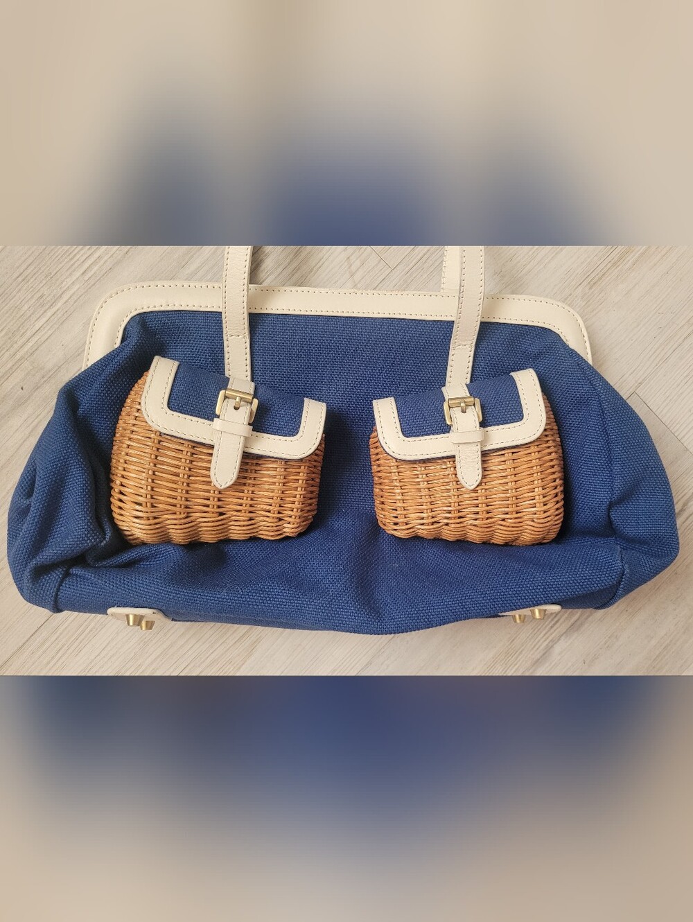 Stylish Savoy Summer Handbag - Picture 3 of 16